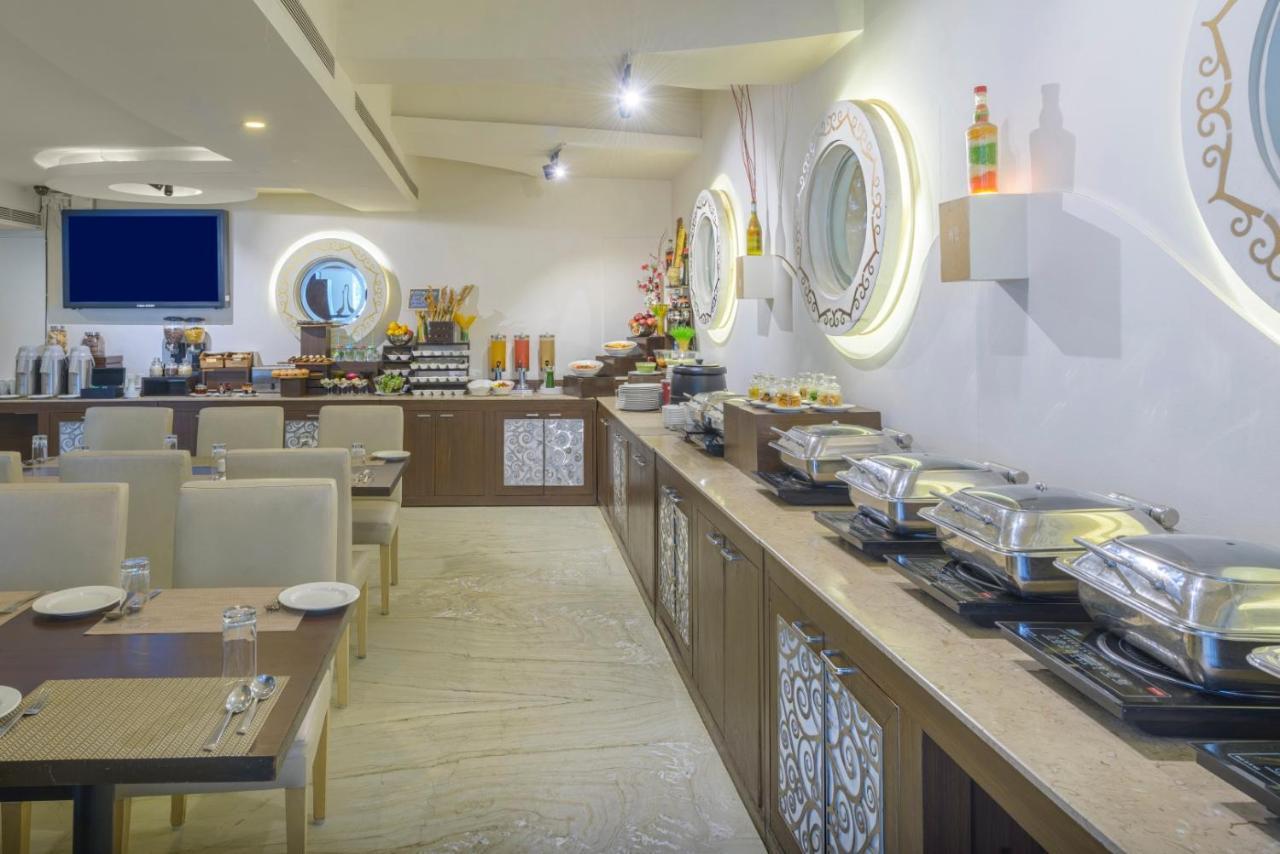The Fern Residency - Yeshwanthpur Hotell Bangalore Exteriör bild