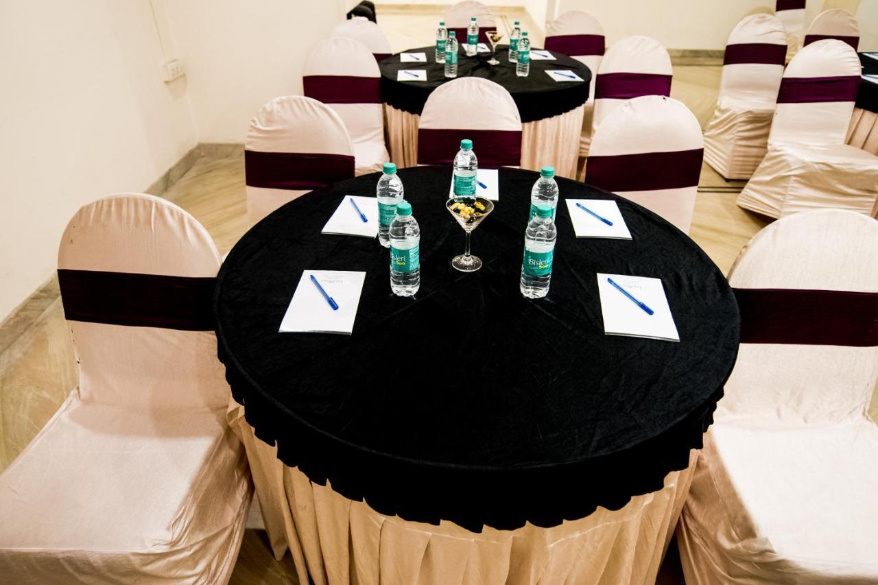 The Fern Residency - Yeshwanthpur Hotell Bangalore Exteriör bild