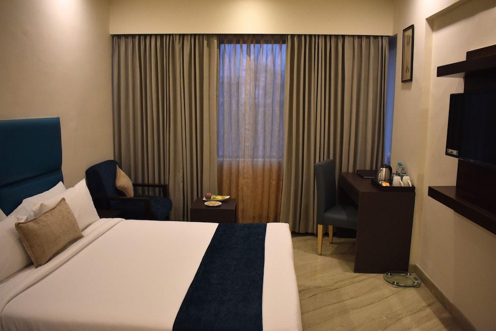 The Fern Residency - Yeshwanthpur Hotell Bangalore Exteriör bild