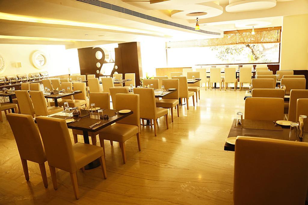The Fern Residency - Yeshwanthpur Hotell Bangalore Exteriör bild
