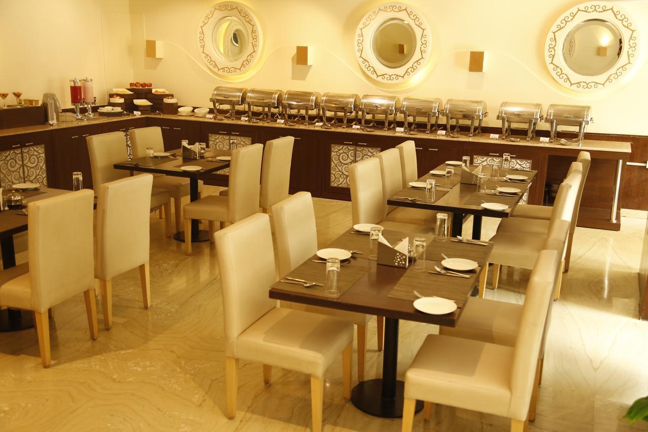 The Fern Residency - Yeshwanthpur Hotell Bangalore Exteriör bild