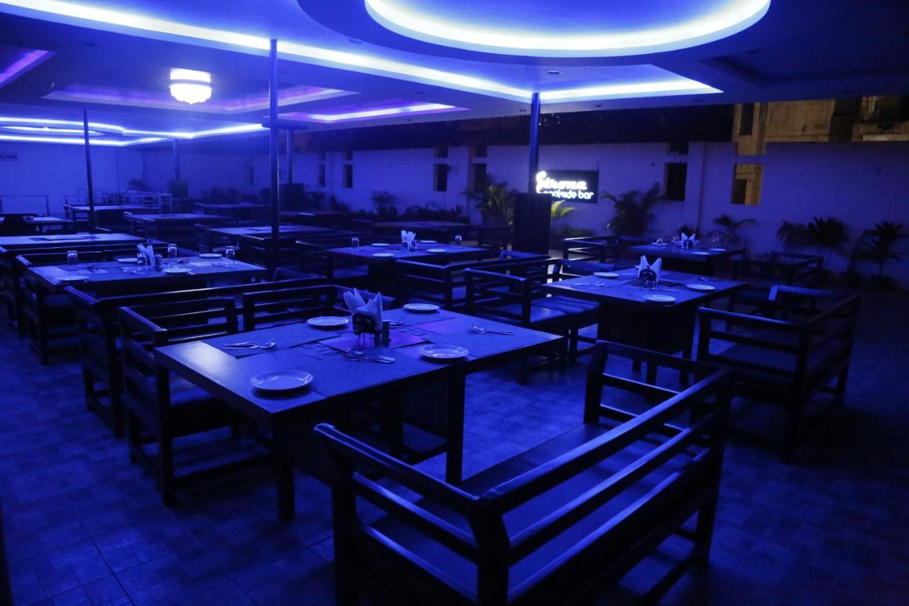 The Fern Residency - Yeshwanthpur Hotell Bangalore Exteriör bild