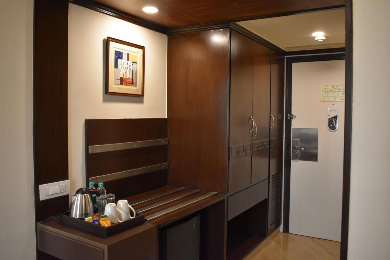 The Fern Residency - Yeshwanthpur Hotell Bangalore Exteriör bild